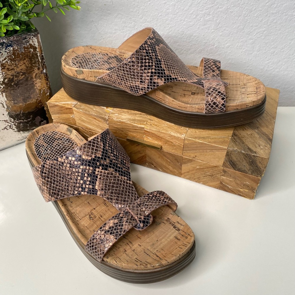 Donald Pliner Faina Toe Loop   Snake Embossed Leather Cork Platform Sandals Sz 8